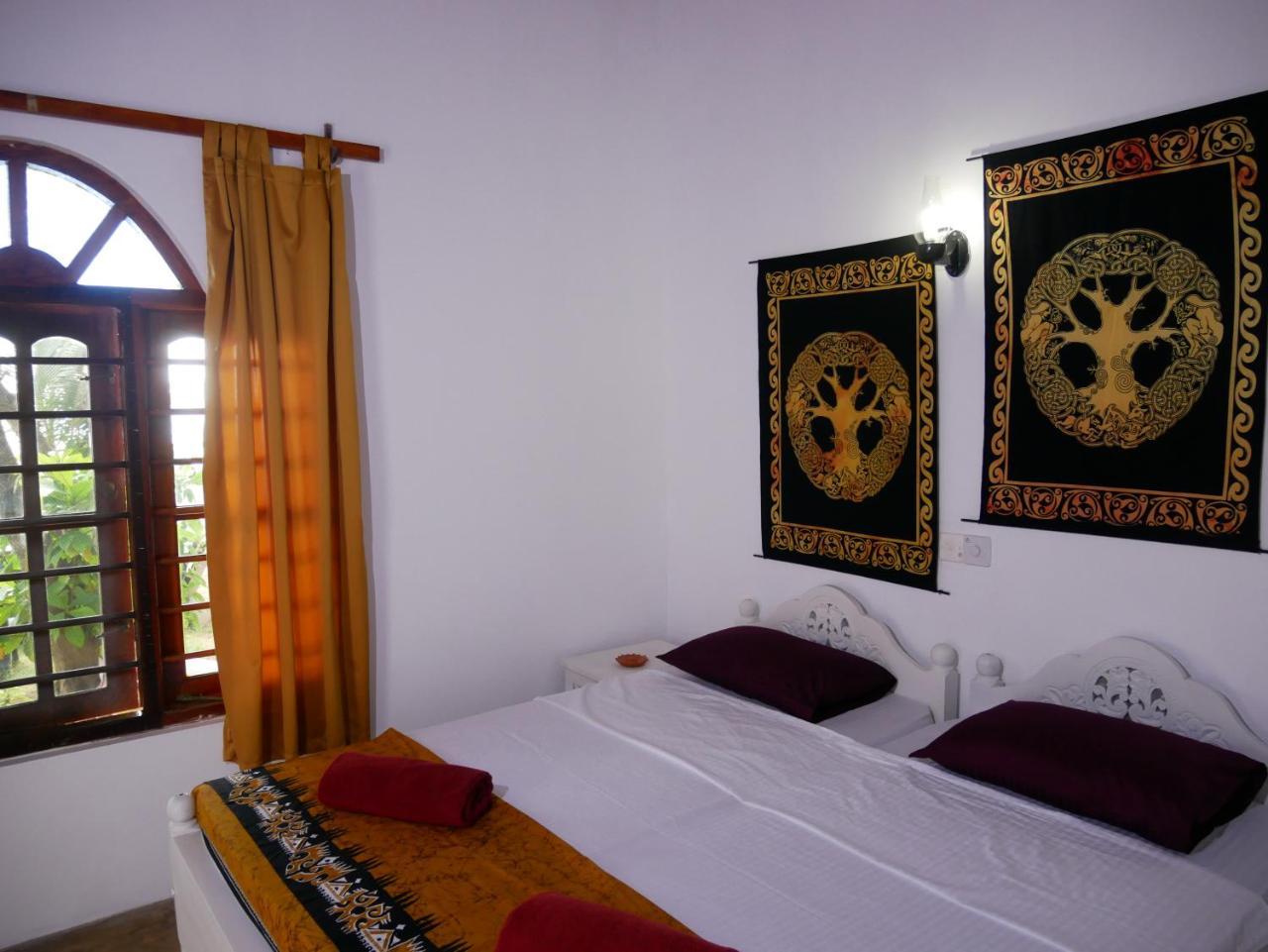 Sunchaser Beach Hotel Тангалле Екстер'єр фото